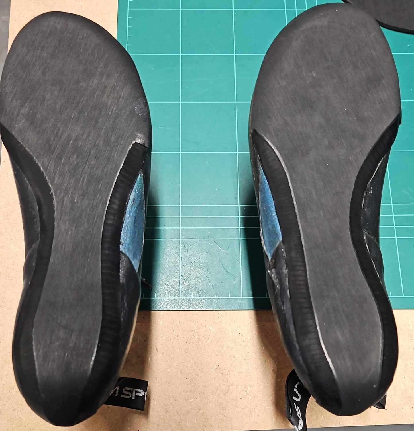 Full sole with rand